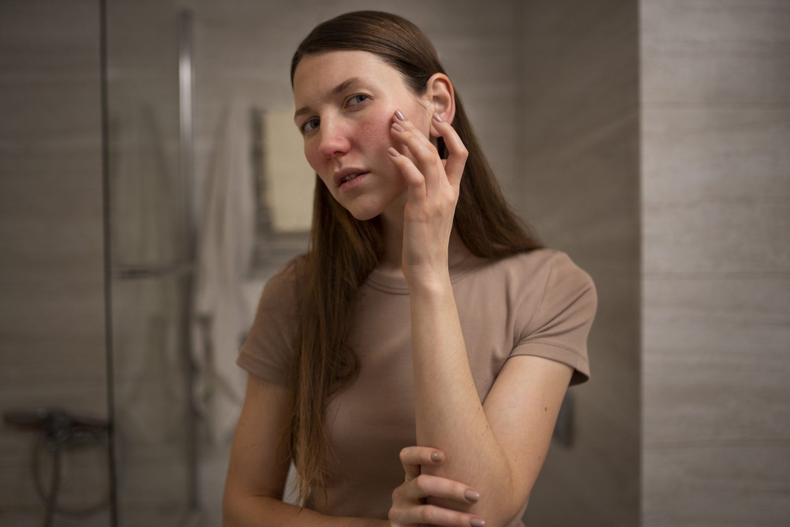 You are currently viewing How Seasonal Changes Affect Your Skin: Tips from Dr. Neha Khuraana