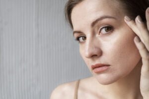 Read more about the article Dr. Neha Khuraana Reveals the ABCs of Microneedling for Radiant Skin