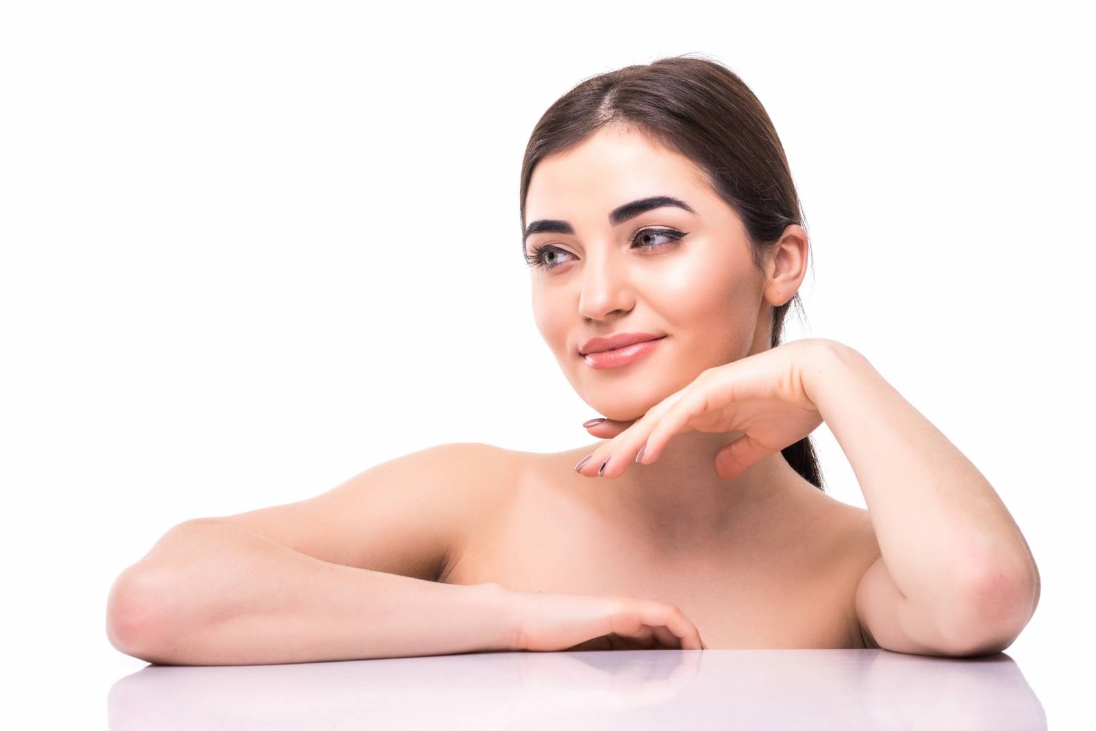 You are currently viewing Dr. Neha Khuraana Reveals Her Skincare Secrets for a Long-Lasting Glow