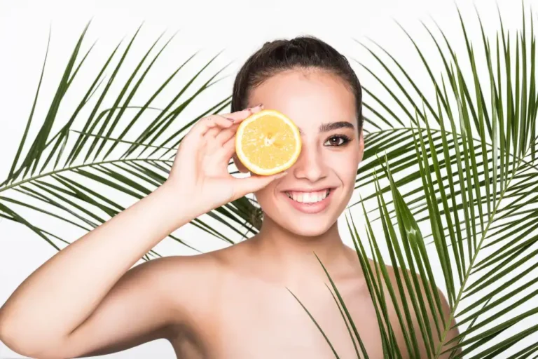 Read more about the article Summer Glow Up: Smart Steps for Oily Skin Care