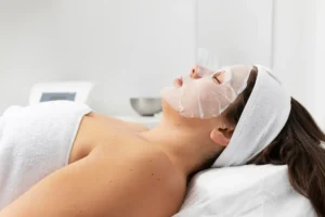 Read more about the article The Rise of Non-Surgical Aesthetic Treatments: What Dr. Neha Khuraana Recommends